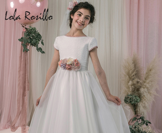 Vestidos y trajes de comunión